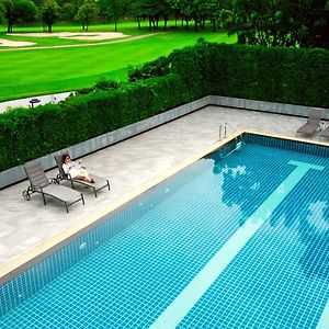 Tinidee Hotel Bangkok Golf Club - Sha Certified